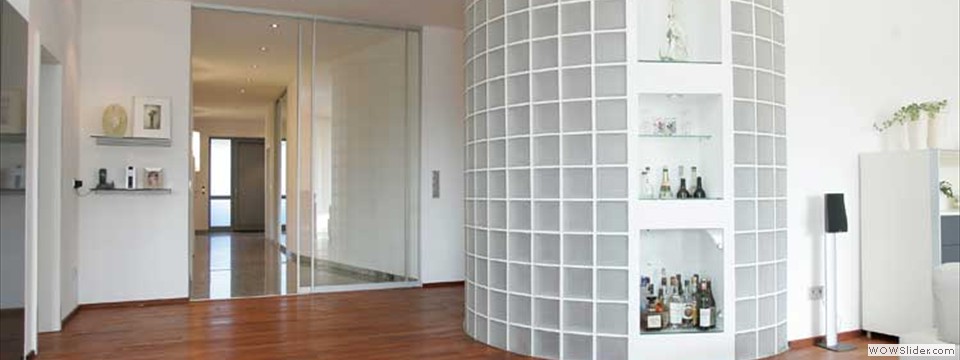 Intergrierte Schiebetr mit eingelassener Fhrung